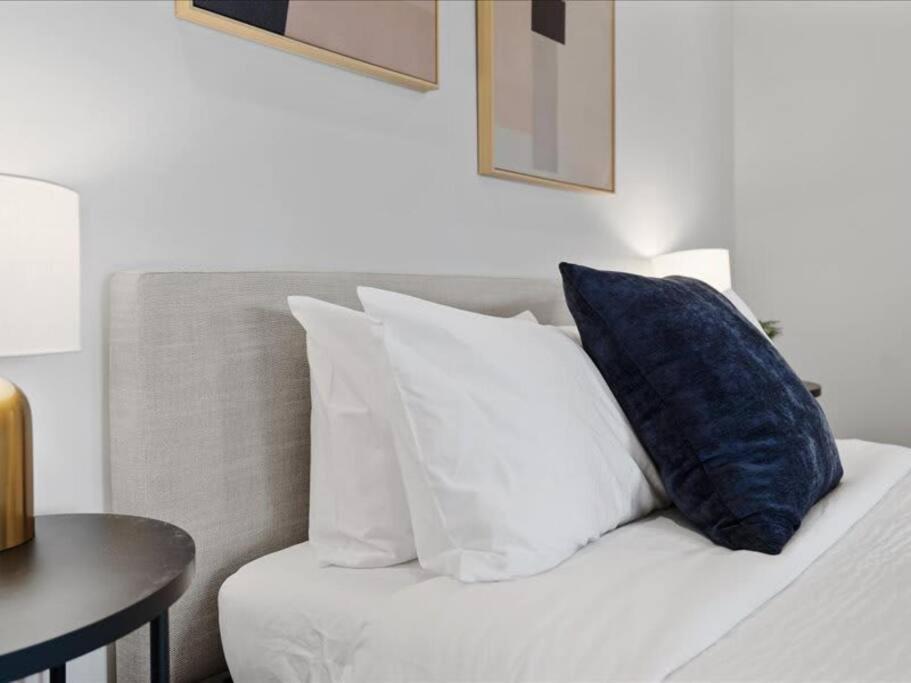 Cozysuites Dream 1Br, Ppg Paints Arena, Pitts Питтсбург Экстерьер фото
